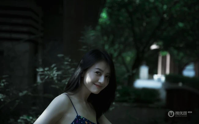高圆圆最新唯美夏日森系写真大片