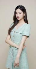 四川籍女生歌手徐艺洋夏日薄荷绿衣裙清新清新写真图片