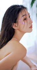 洗花浴的长发骨感肩带气质长裙女生清透写真图集