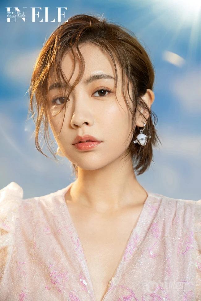 眼神会说话的山东女演员李春嫒百变气质写真杂志大片