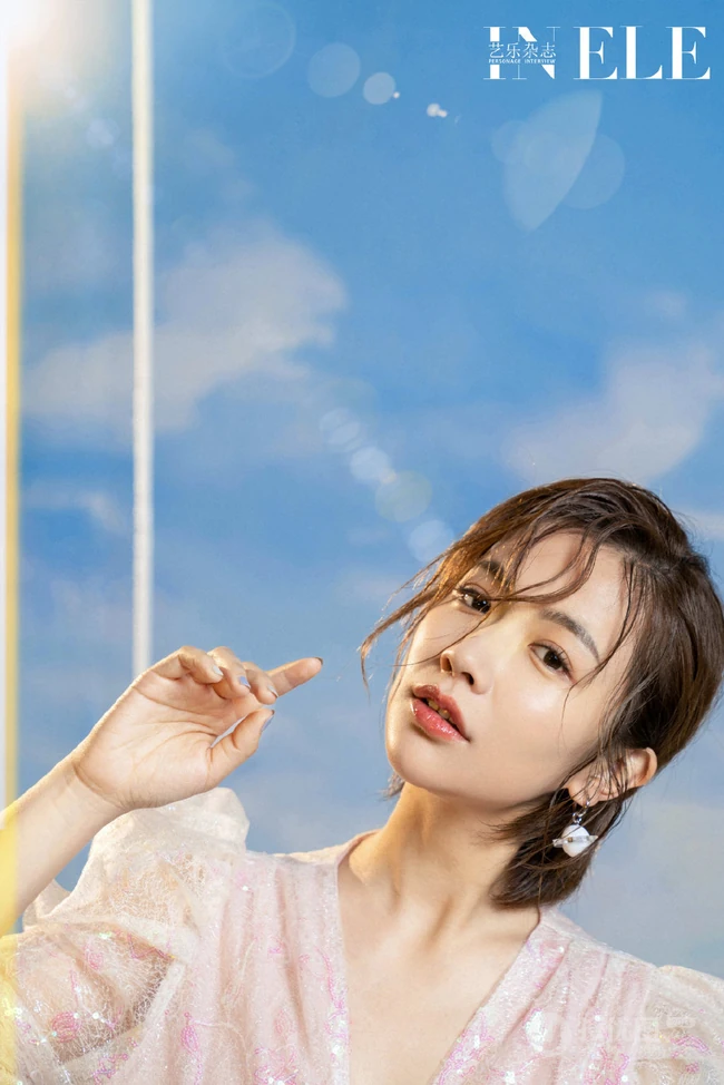 眼神会说话的山东女演员李春嫒百变气质写真杂志大片