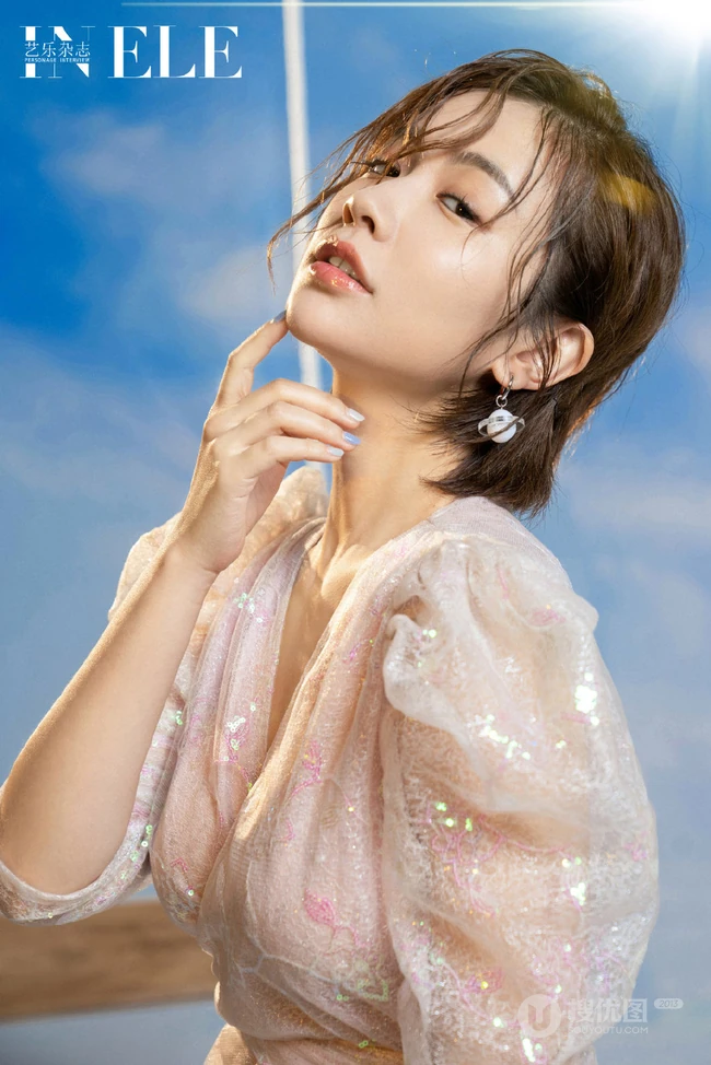 眼神会说话的山东女演员李春嫒百变气质写真杂志大片