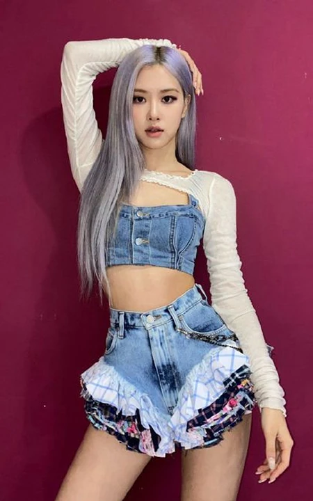 rose朴彩英气质时尚个性牛仔裙装扮写真图片
