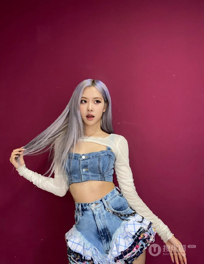 rose朴彩英气质时尚个性牛仔裙装扮写真图片
