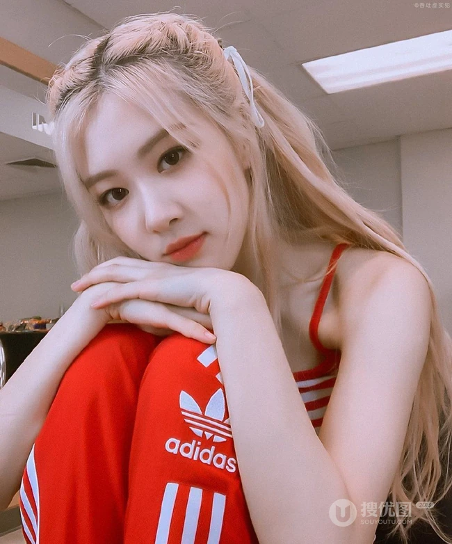 BLACKPINK成员rose朴彩英气质舞台照，生活照，写真图片合集