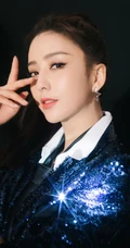 佟丽娅buling闪亮全黑舞者服酷美写真，搭配短裤高跟线条感动人