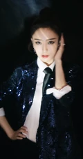 佟丽娅buling闪亮全黑舞者服酷美写真，搭配短裤高跟线条感动人