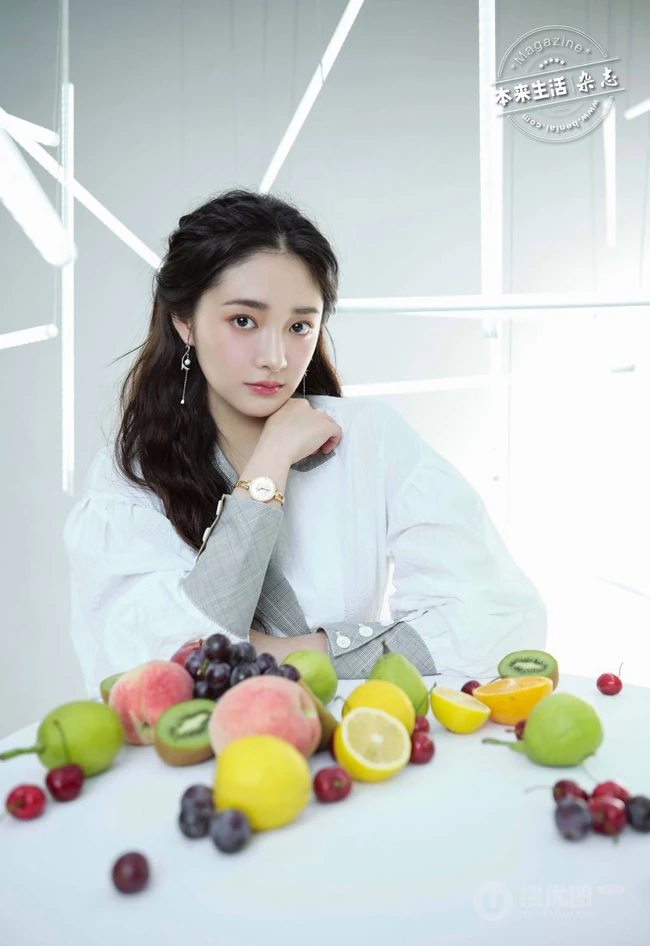 周洁琼夏日生活潮流时尚写真杂志大片