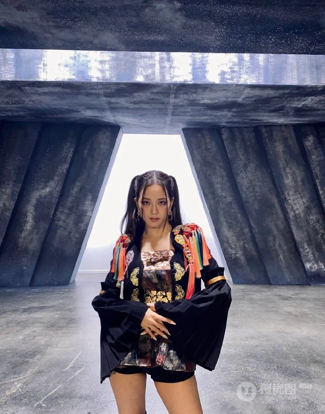 金智秀（kim Jisoo）BLACKPINK组合成员JISOO微博照片