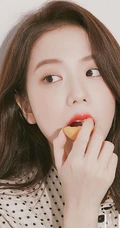 女子演唱组合BLACKPINK成员金智秀清新写真，舞台照图集