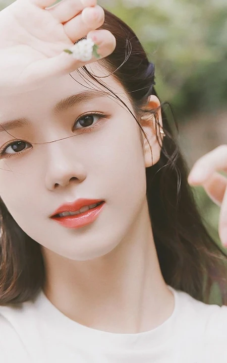 女子演唱组合BLACKPINK成员金智秀清新写真，舞台照图集