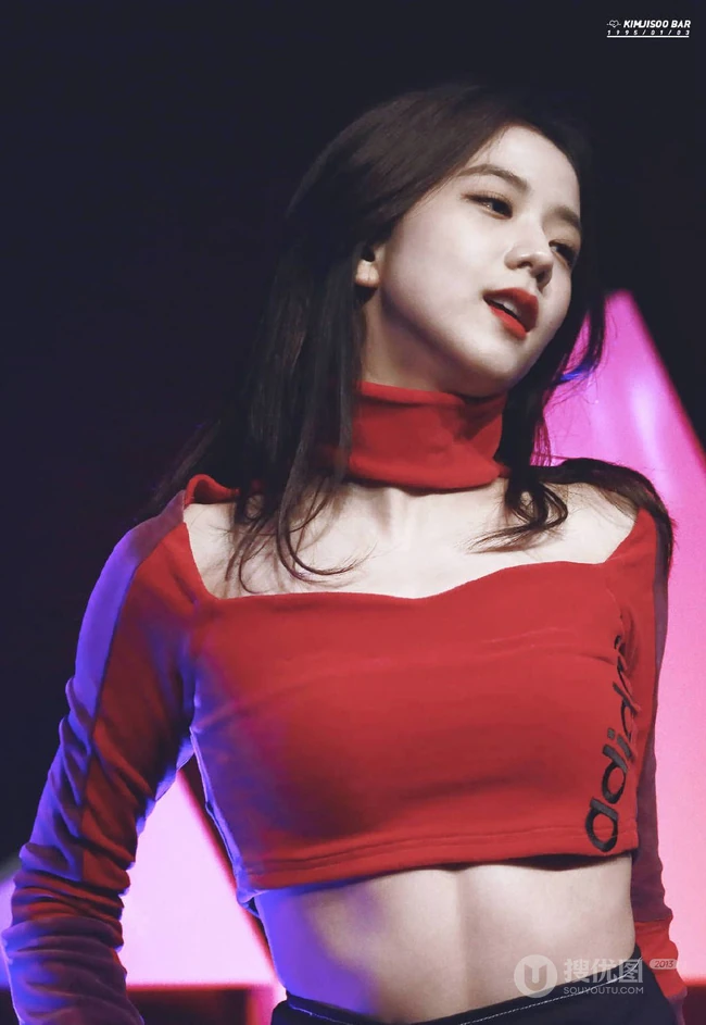 女子演唱组合BLACKPINK成员金智秀清新写真，舞台照图集