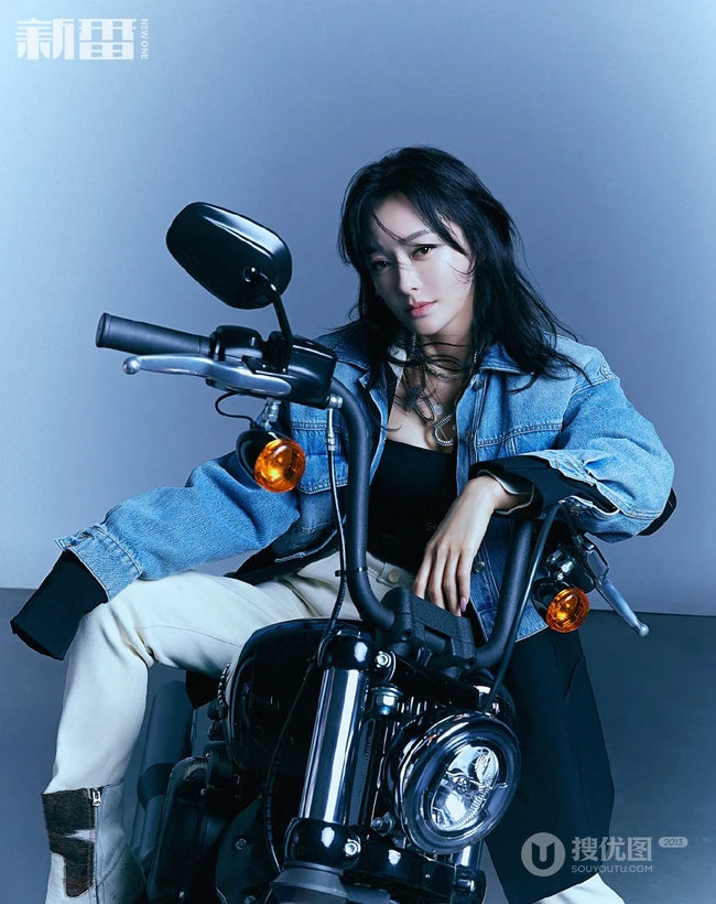 秦岚又酷又美杂志写真，多种街头风潮流造型，打造千变女人