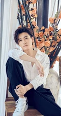山东帅哥刘学义慵懒休闲居家写真照片