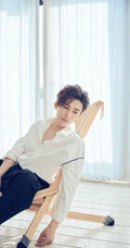 山东帅哥刘学义慵懒休闲居家写真照片
