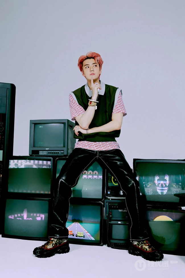 EXO-SC小分队成员朴灿烈、吴世勋回归预告照片，二人同框帅气十足