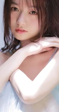 坐在楼梯口安静的轻纱蓝裙湿发女孩唯美艺术高清写真图集