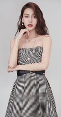 angelababy气质优雅礼裙条纹长裙写真图片