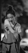 孙佳雨可爱靓丽街拍写真
