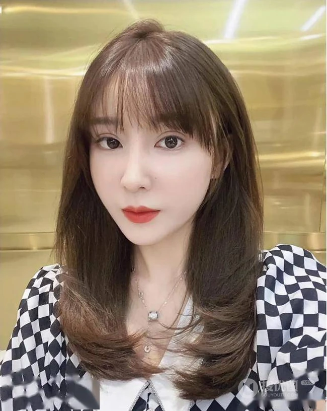 蓬松时尚显脸小，立体，瘦脸，动人的8款女生短发发型图片 第5张