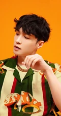 张艺兴热带风格穿着为新主打曲《蹦 (Boom)》宣传写真图集