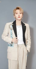 THE9女团成员个人写真照，9位女孩各展不同优雅，动人，酷美姿态