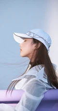河南籍女演员苏晓彤个性潮装时尚写真