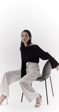 哈妮克孜化身时尚百变少女，多套服饰变换，尽显个性女孩潮流面