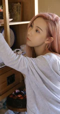 创造营2020女生成员舒一灵染发发型时尚个性写真美照