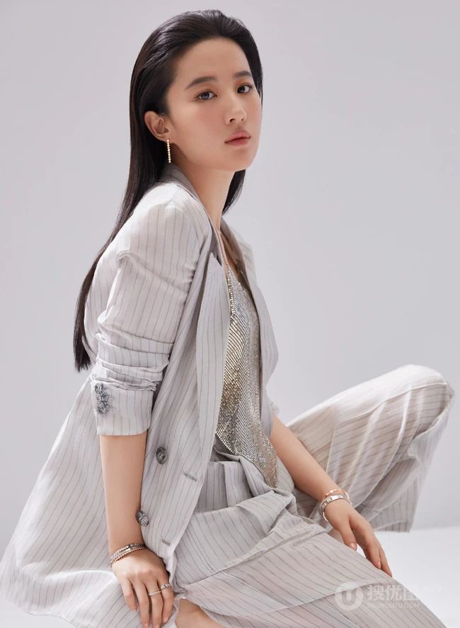 刘亦菲尚美巴黎CHAUMET，爱巢系列Vogue杂志四月刊拍摄花絮