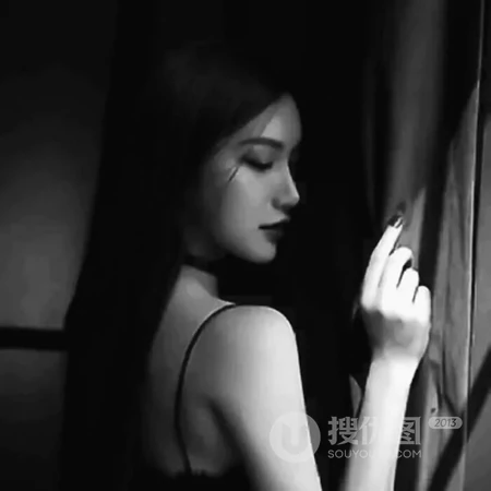 纯黑白女生头像，女生专用高冷，伤感，背影等真实女生黑白头像图片