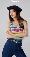 戴燕妮时尚百变少女感十足写真，多套服饰，诠释个性时尚阳光女孩魅力