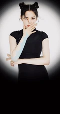 娜娜的腿真是太美啦！双丸子头造型欧阳娜娜紧身国潮风黑旗袍气质写真