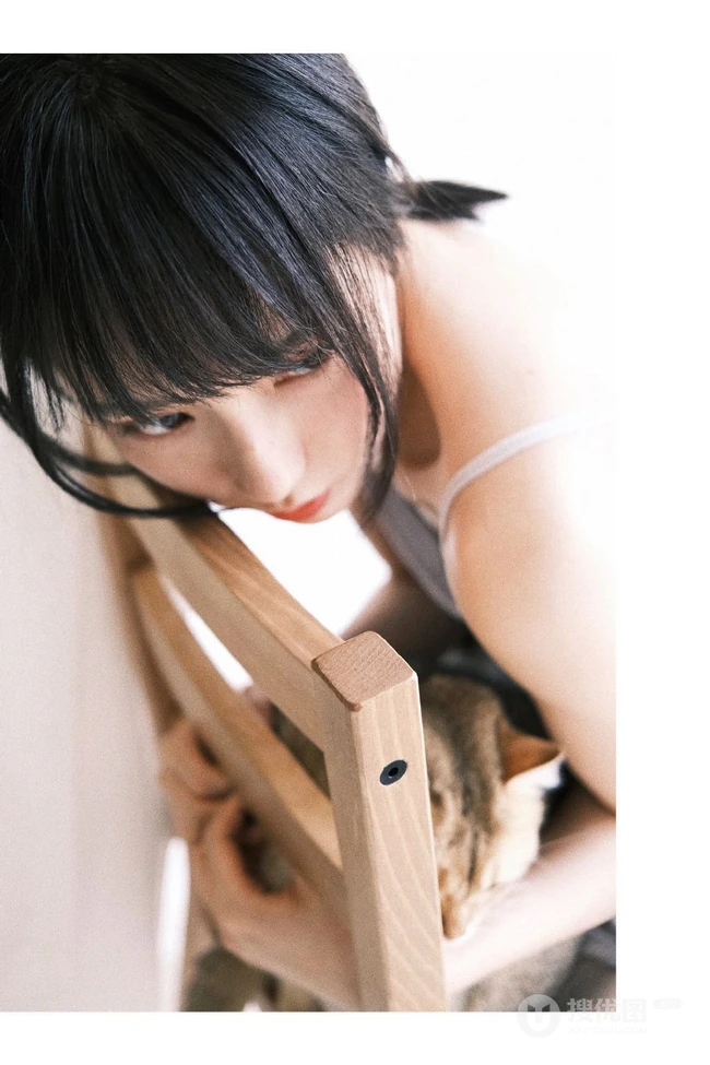 江苏女演员成果元气可爱多套居家休闲装扮写真照片