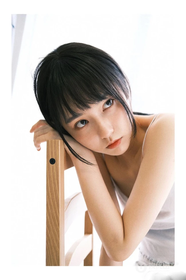 江苏女演员成果元气可爱多套居家休闲装扮写真照片