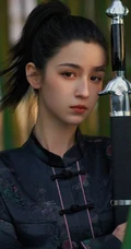 哈妮克孜七月盛夏宛如画中人唯美古侠风写真，尽显东方女子气息