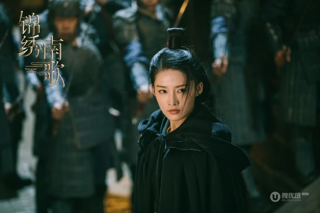李沁《锦绣南歌》或雍容华贵古装、或英姿飒爽侠女风居家图片