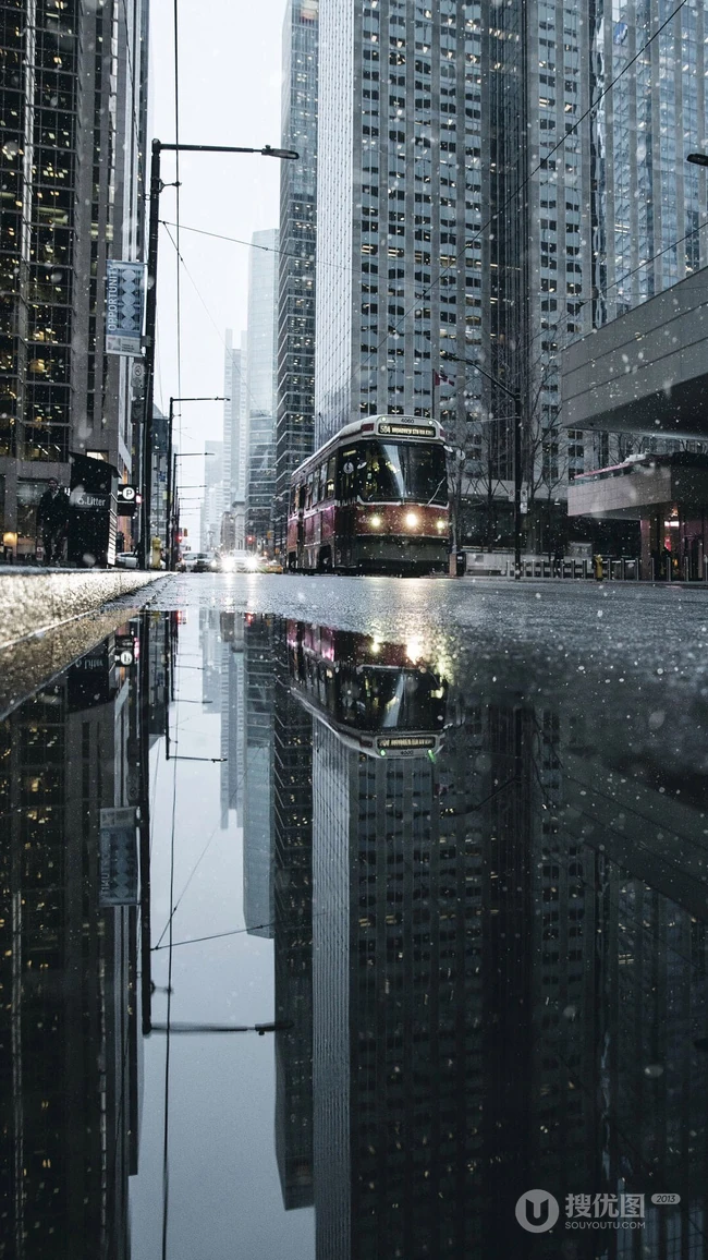 雨后的都市建筑街景唯美摄影手机壁纸