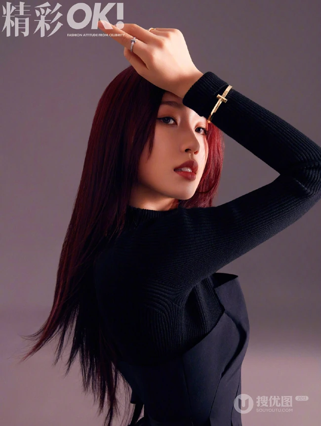 虞书欣精彩OK杂志写真，不同服饰展现多样青春少女时尚魅力