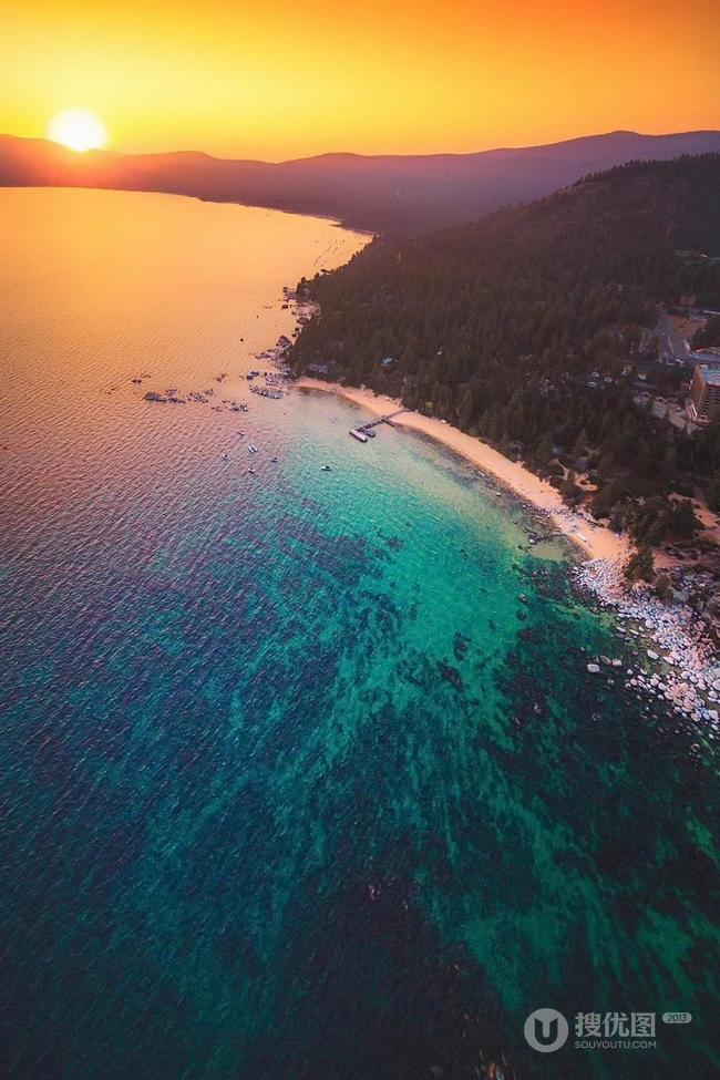大海礁石，海边的悬崖手机壁纸
