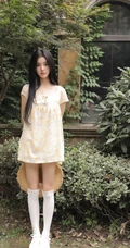 长发，高颜，浅粉又很甜，手拿草帽的小姐姐暖色印花连衣裙清新写真集