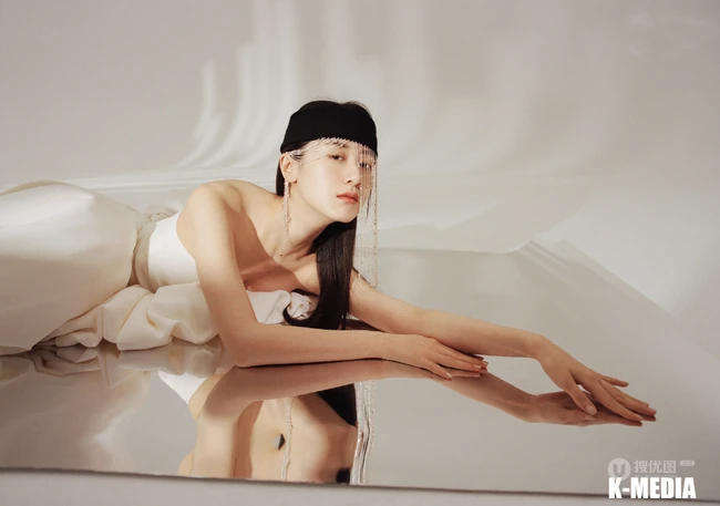 琉璃美人袁冰妍浮光掠影写真，多套服饰诠释气质女人魅力