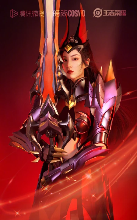 李斯丹妮姐姐破次元COSMO大片，手握屠龙之刃，王者荣耀之花木兰