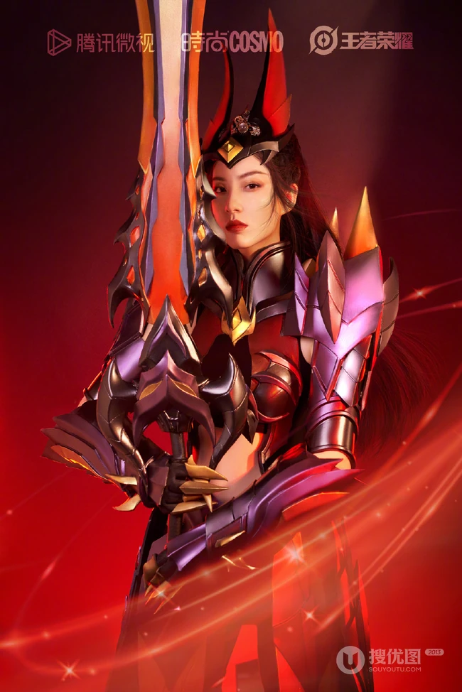 李斯丹妮姐姐破次元COSMO大片，手握屠龙之刃，王者荣耀之花木兰