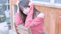 条纹衬衫等高颜值小姐姐桌面壁纸8月25日合集推荐