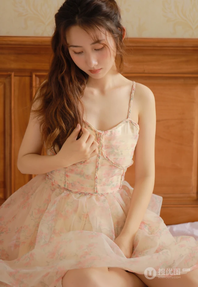 喜欢跳舞的女孩身材都这么好吗？舞蹈服少女练习室唯美高清写真图集