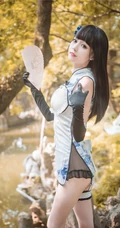 这腿真纤细啊！浅粉娇小可人少女风格旗袍装高跟显线条感户外写真图集