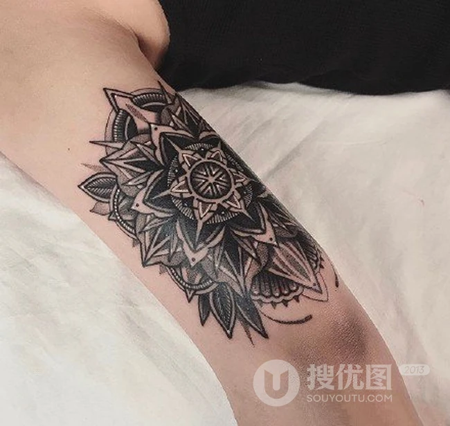 男生身体各部位点刺梵花纹身图片，大图案，小图案都有的不同梵花纹身图案 第6张