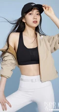 木村心美气质紧身衣、时尚服饰搭配登杂志青春靓丽写真图片