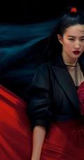 刘亦菲《花木兰》宣传写真，古典古典装红衣着身，一展飒爽英姿